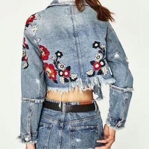 Trafaluc Denim Wear Zara Heavy Distressed Floral Embroidered Fray Jean jacket M